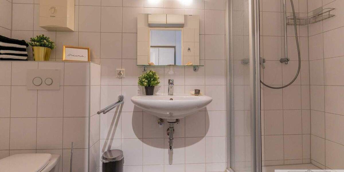 Etagenwohnung Neuss Innenstadt - 2 Zimmer, 43 m&sup2;, 1.100&euro; | Angebot:23833180