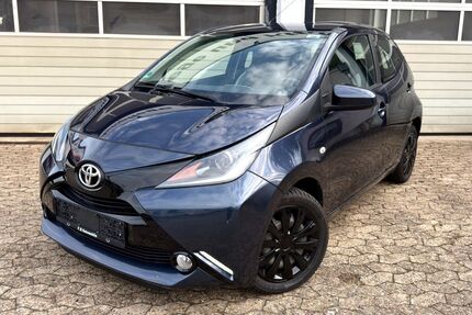 Toyota Aygo (X) 71.695 km 7.300 &euro; Bremen 28359