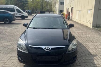 Hyundai i30 135.473 km 2.999 &euro; Berlin 12349