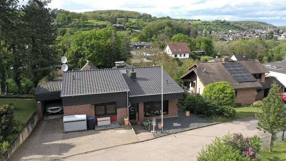 Haus zum Kaufen in Kreuzau 495.000 € 215 m²