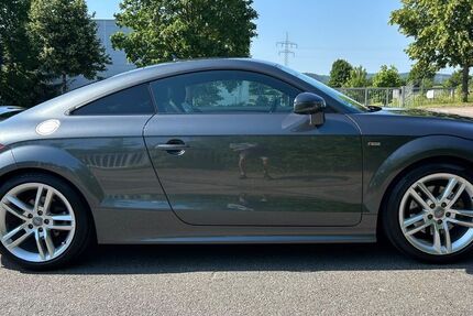 Audi TT 121.000 km 13.000 &euro; Hameln 31789