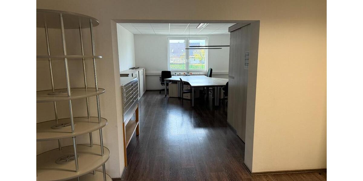 Einfamilienhaus Wettin-Löbejün Löbejün - 7 Zimmer, 250 m&sup2;, 8&euro; | Angebot:24728879