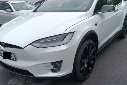 Tesla Model X 65.000 km 54.990 &euro; Wuppertal 42281