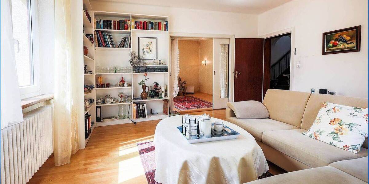 Einfamilienhaus Singen - 7 Zimmer, 240 m&sup2;, 695.000&euro; | Angebot:26364115