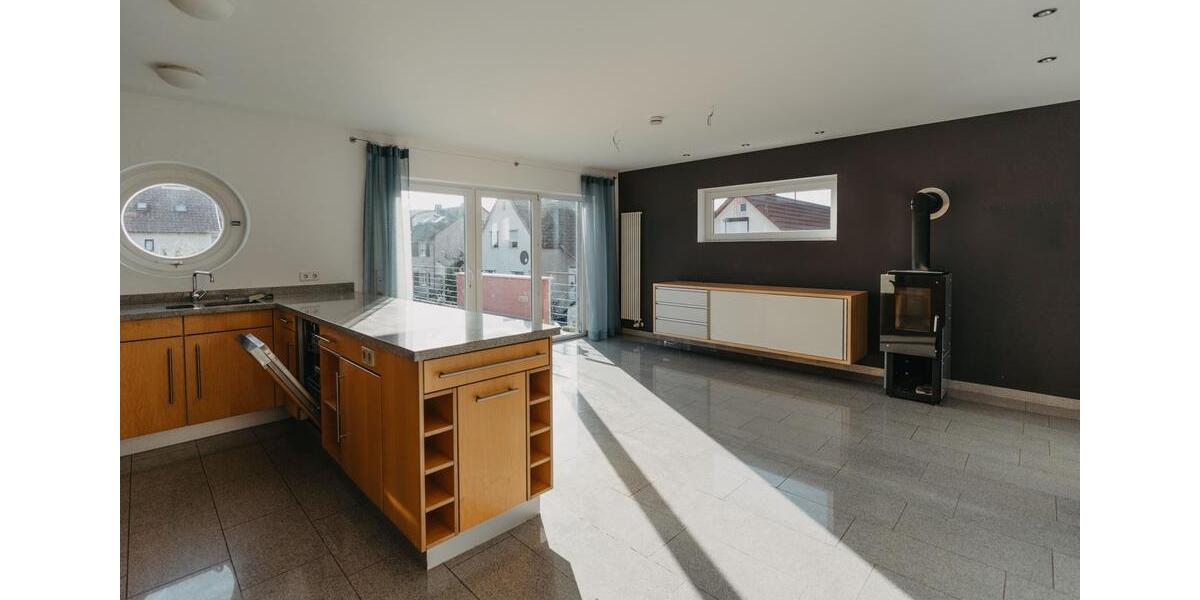 Maisonettenwohnung Tauberbischofsheim - 7 Zimmer, 180 m&sup2;, 1.650&euro; | Angebot:26516847