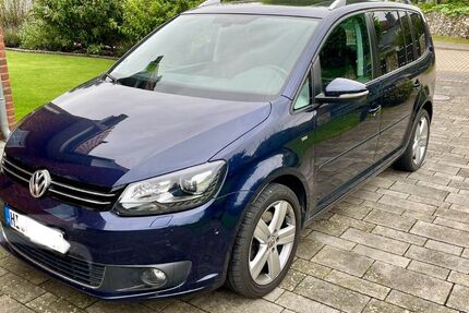 VW Touran 127.000 km 12.300 &euro; Söhlde 31185