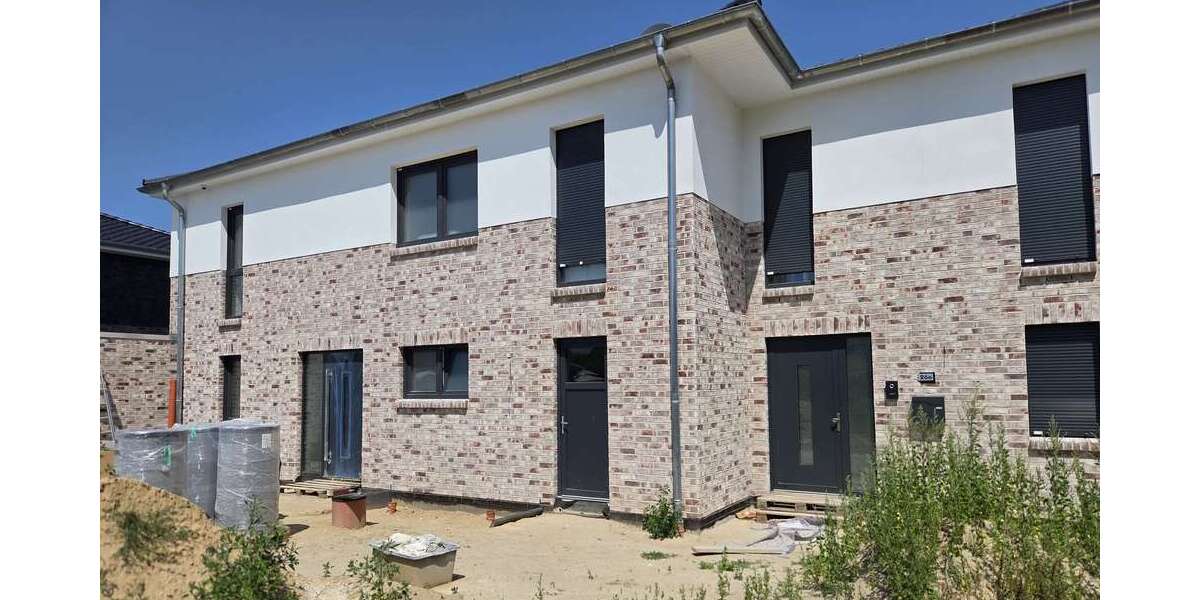 Einfamilienhaus Bergen - 4 Zimmer, 175 m&sup2;, 2.000&euro; | Angebot:24432163