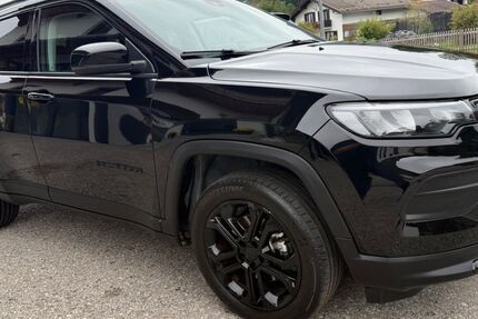 Jeep Compass 17.000 km 22.999 € Lenggries 83661