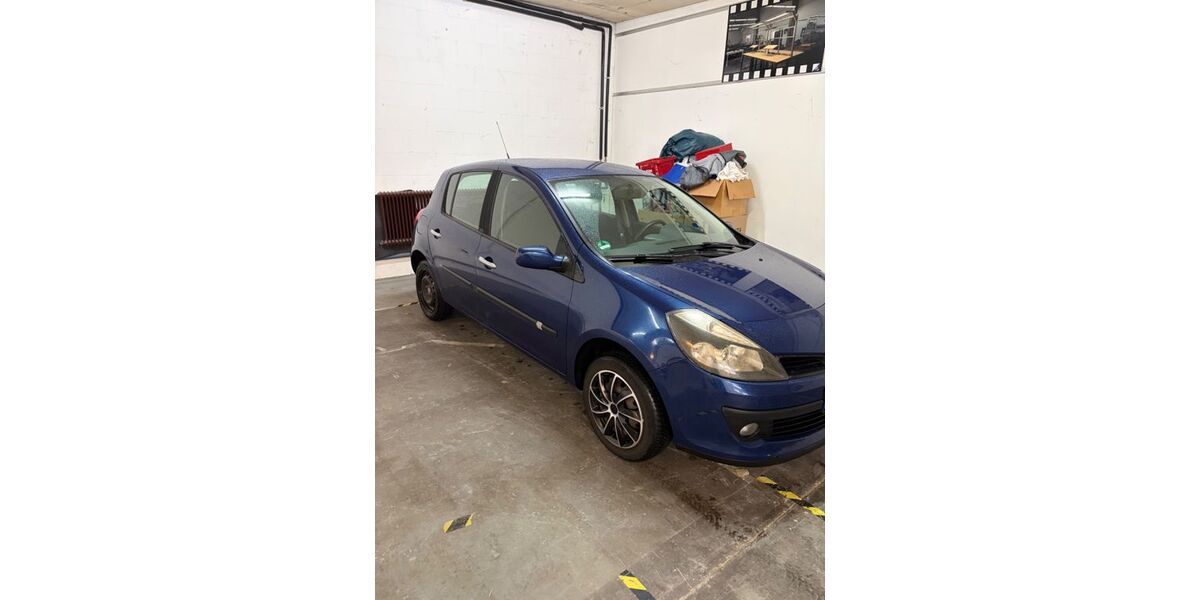 Renault Clio 145.000 km 2.500 &euro; Krefeld 47799