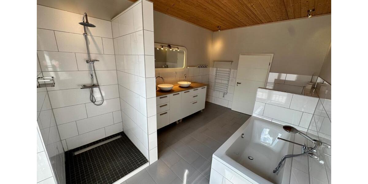 Einfamilienhaus Bad Segeberg - 5 Zimmer, 200 m&sup2;, 1.750&euro; | Angebot:26666061