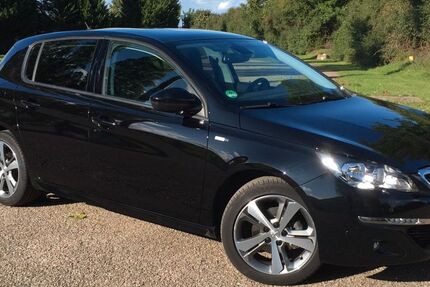 Peugeot 308 125.000 km 7.400 € Frankfurt 60318
