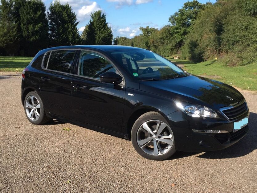 Peugeot 308 125.000 km 7.400 € Frankfurt 60318