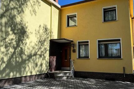 Haus Bernburg (Saale) - 4 Zimmer, 90 m&sup2;, 125.000&euro; | Angebot:26636887
