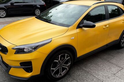 Kia XCeed 95.000 km 13.980 &euro; München 81827