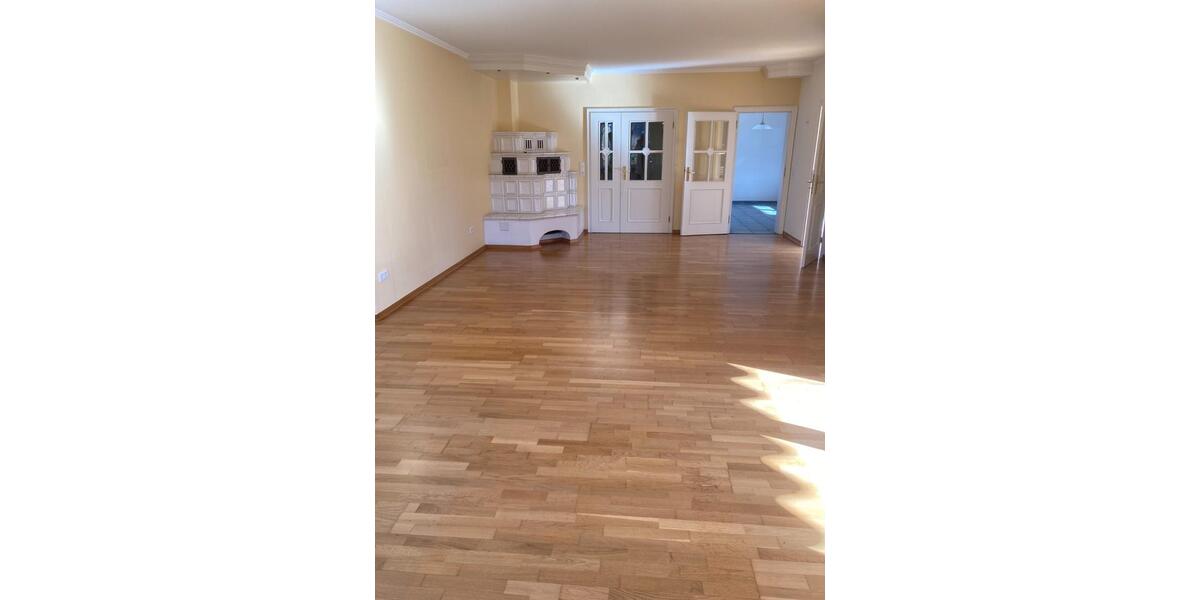 Helle, großzügige Erdgeschosswohnung mit Garten 3 zimmer