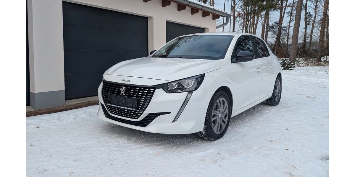 Peugeot 208 6.000 km 15.990 &euro; Laußig OT Kossa 04849