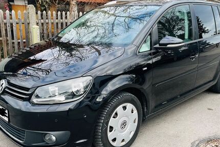 VW Touran 92.000 km 10.900 &euro; Gilching (bei München) 82205
