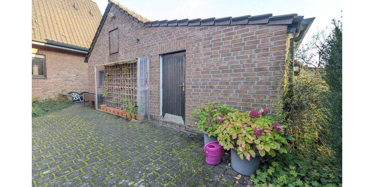 Mehrfamilienhaus, Wohnhaus Voerde - 8 Zimmer, 247 m&sup2;, 499.000&euro; | Angebot:24691287