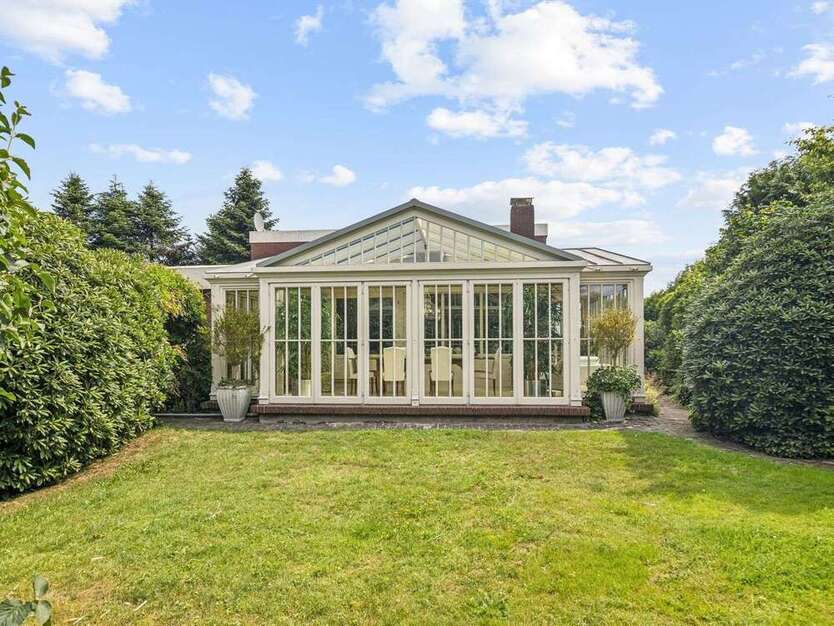 Haus zum Kaufen in Ovelgönne 450.000 € 219 m²