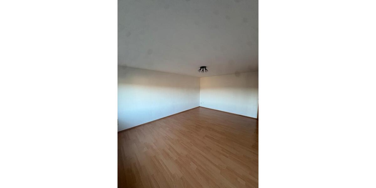 Etagenwohnung Bad Hersfeld - 3 Zimmer, 80 m&sup2;, 725&euro; | Angebot:25593227