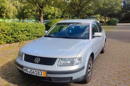 VW Passat 255.167 km 1.599 € Bad Homburg 61352