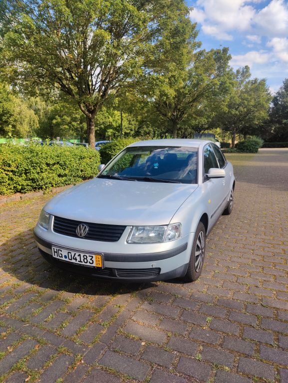 VW Passat 255.167 km 1.599 € Bad Homburg 61352