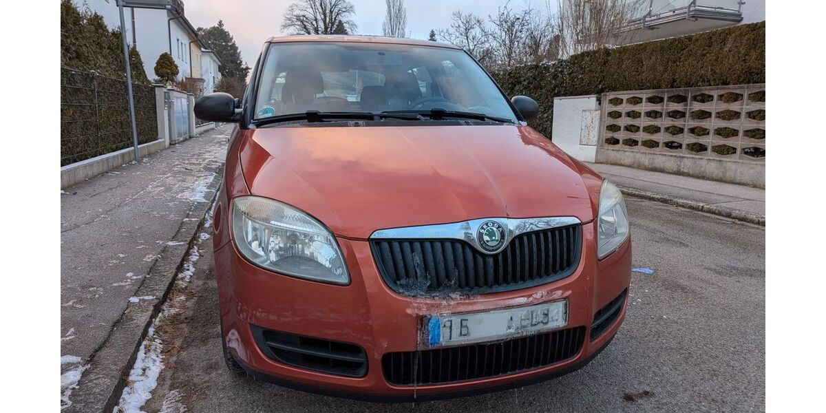 Skoda Fabia 112.000 km 3.200 &euro; München 81825