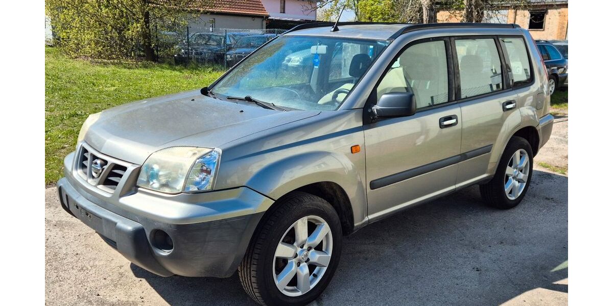 Nissan X-Trail 271.000 km 2.299 &euro; Löwenberger Land OT Teschendorf 16775