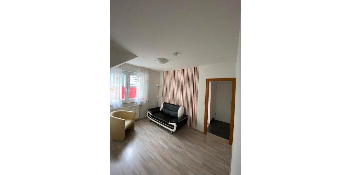 Dachgeschoßwohnung Steinheim - 2 Zimmer, 35 m&sup2;, 240&euro; | Angebot:26285673