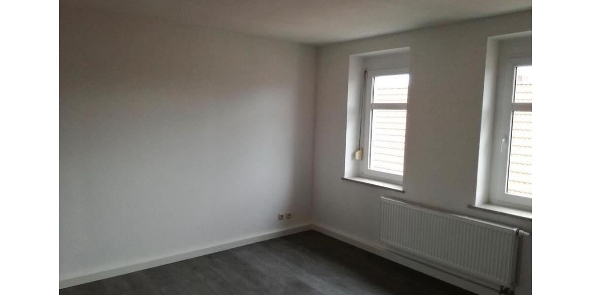 Etagenwohnung Zörbig - 3 Zimmer, 61 m&sup2;, 400&euro; | Angebot:25351328