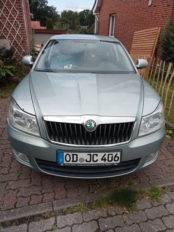 Skoda Octavia 180.533 km 3.199 € Bad Oldesloe 23843