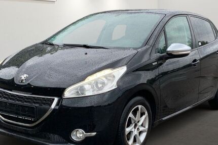 Peugeot 208 137.043 km 3.199 € Brehna 06796