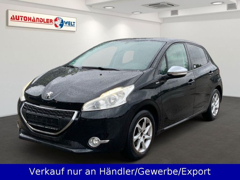 Peugeot 208 137.043 km 3.499 € Brehna 06796