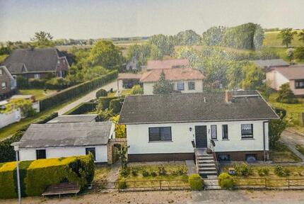 Einfamilienhaus mit Garten und Ferienbungalow in Penzlin