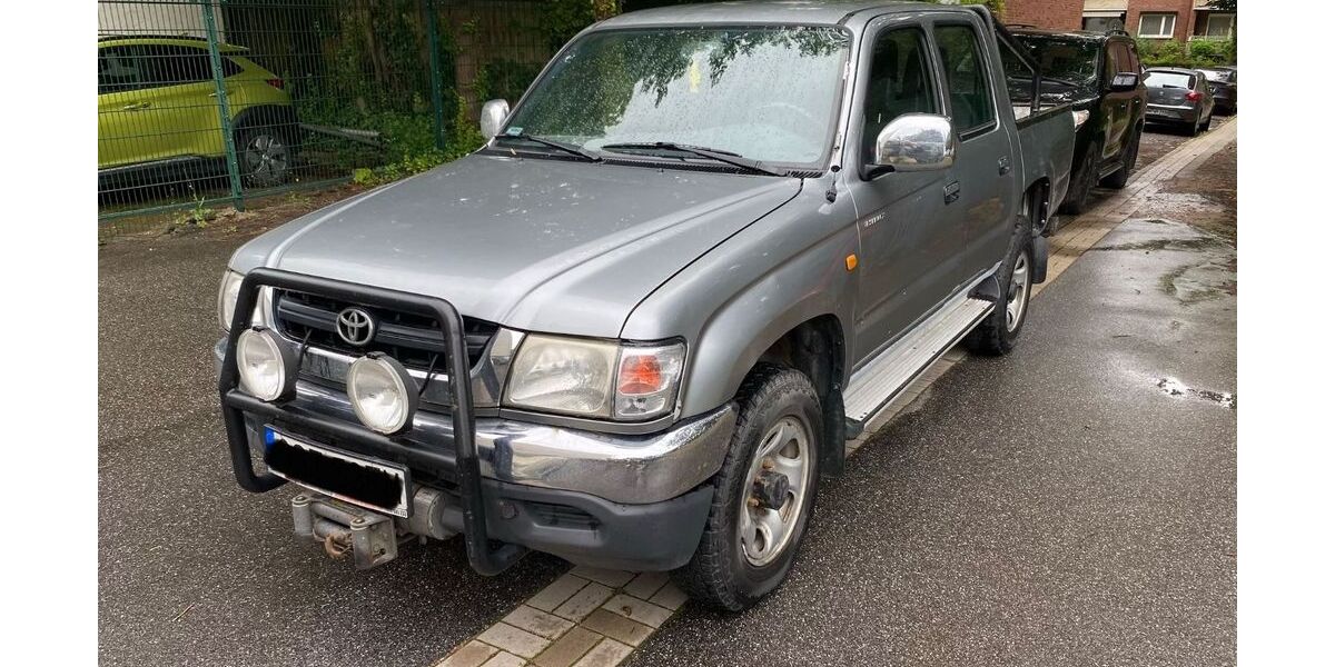 Toyota Hilux 200.000 km 8.200 &euro; Hamburg 20535