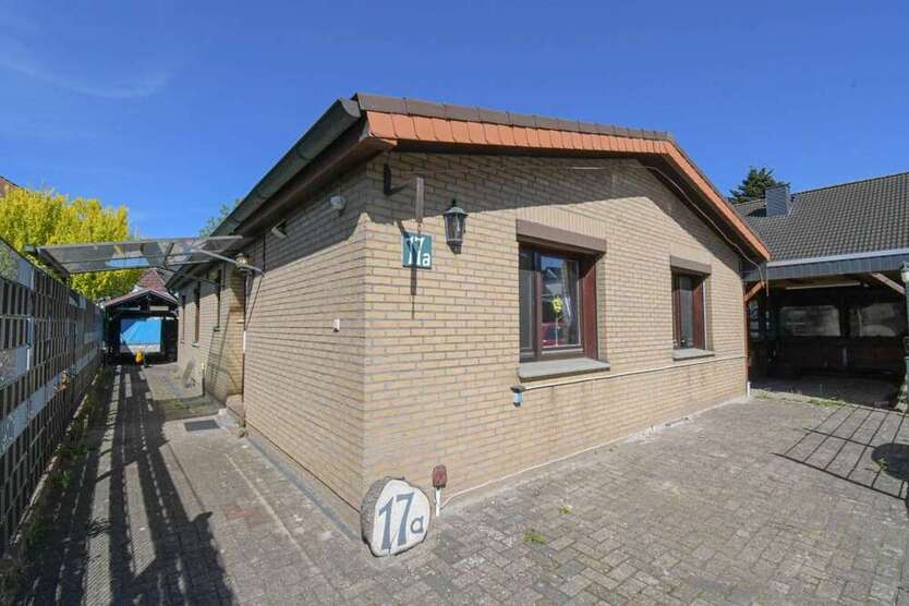 Haus zum Kaufen in Oldenburg 270.000 € 97.92 m²