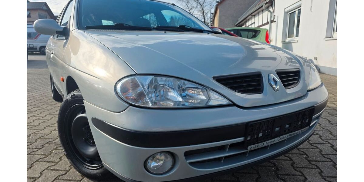 Renault Megane 180.100 km 2.499 &euro; Zwenkau 04442