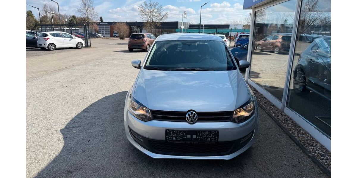 VW Polo 64.120 km 9.990 &euro; Fürstenwalde 15517