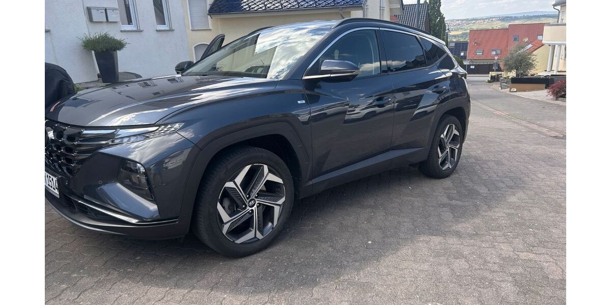 Hyundai TUCSON 59.000 km 24.500 &euro; Nieder- Olm 55268