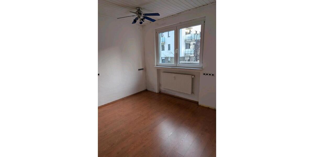 Etagenwohnung Bergheim - 2 Zimmer, 80 m&sup2;, 950&euro; | Angebot:26659126