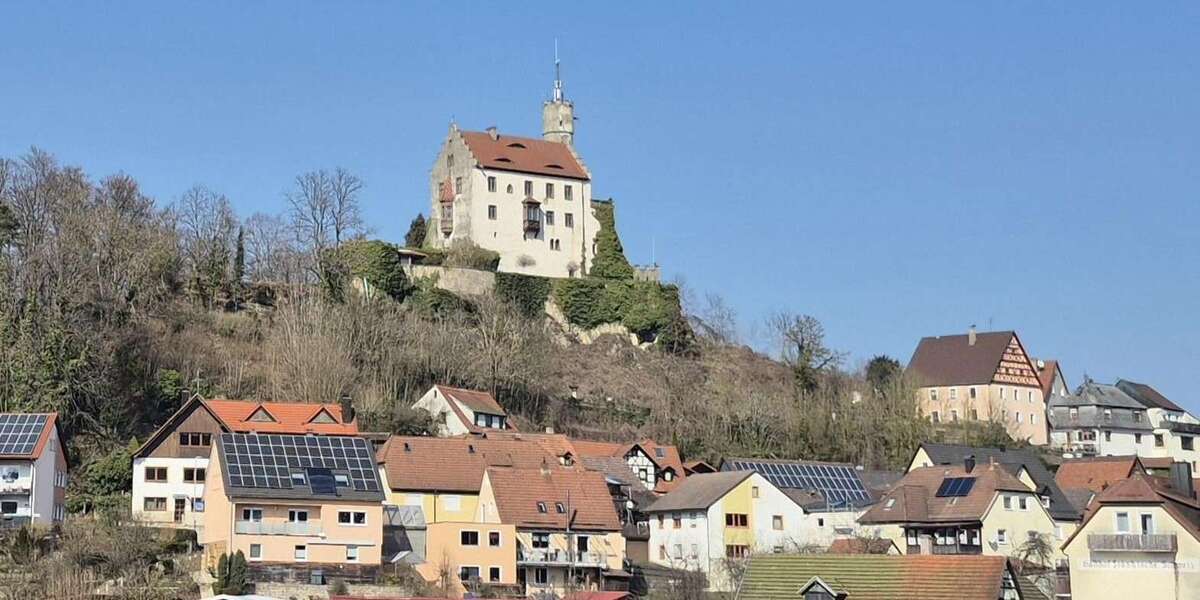 Etagenwohnung Gößweinstein - 5 Zimmer, 106 m&sup2;, 902&euro; | Angebot:26394801