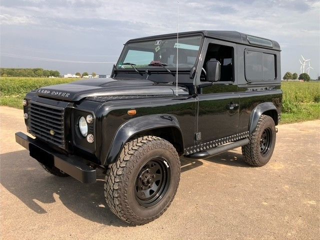 Land Rover Defender 99.500 km 35.900 &euro; Krefeld 47839