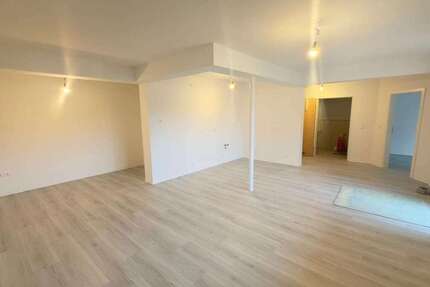 Wohnung zum Mieten in Königsbach Stein 790 € 83 m² 2 zimmer