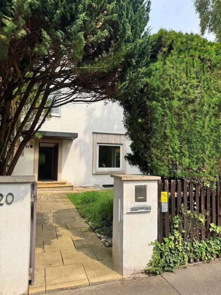 Haus zum Kaufen in Augsburg 945.000 € 169 m²