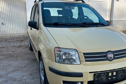 Fiat Panda 135.275 km 2.450 &euro; Metzingen 72555