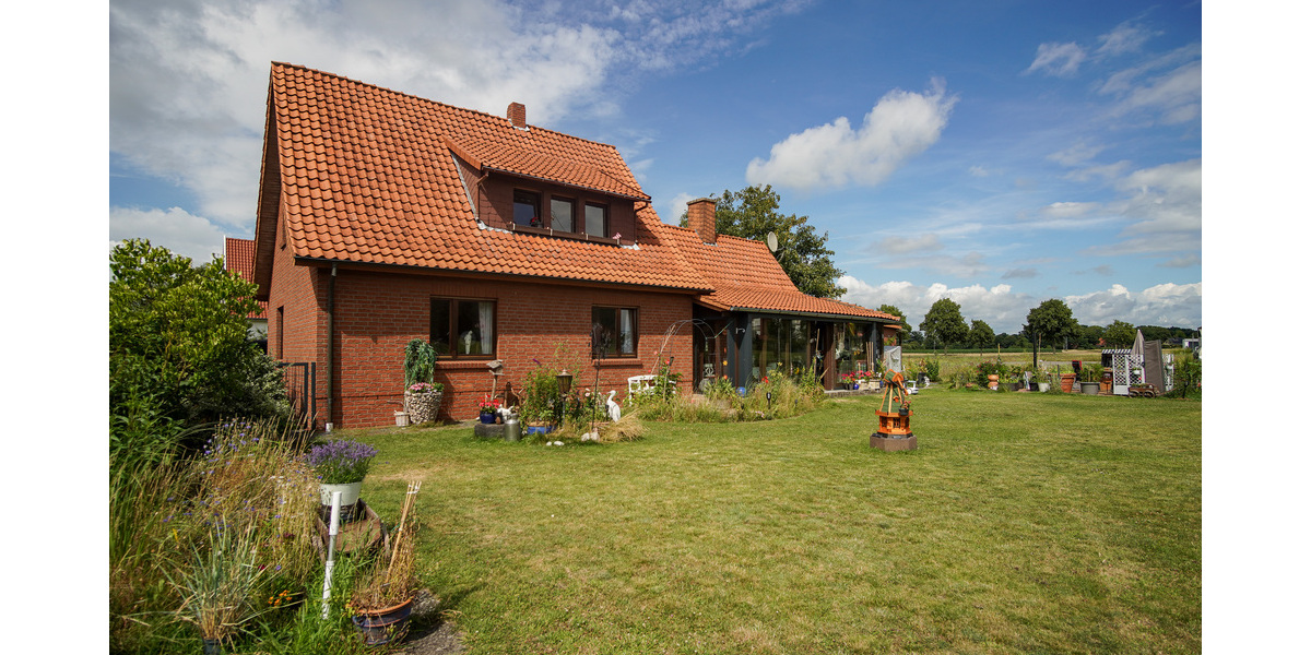 Wohngenuss mit Charme - gepflegtes Ein- bis Zweifamilienhaus mit Wintergarten - Einfamilienhaus Lemförde | Angebot:25862195