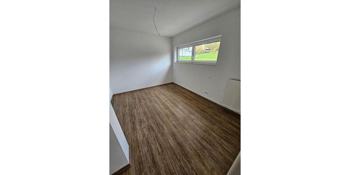 Schöne große 3 Zimmer-Wohnung mit Terrasse und Garten 3 zimmer