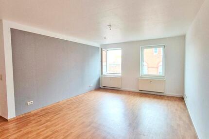 helle 3 Raum Wohnung zur Miete Ebenerdig mit Privat Parkplatz 3 zimmer