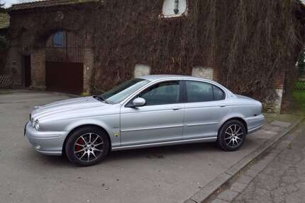 Jaguar X-Type