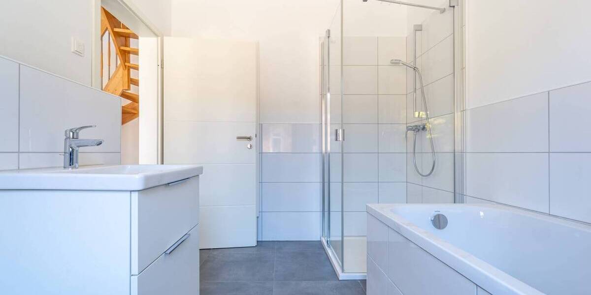 Mehrfamilienhaus, Wohnhaus Magdeburg / Stadtfeld West Stadtfeld West - 4 Zimmer, 150 m&sup2;, 1.800&euro; | Angebot:26334719